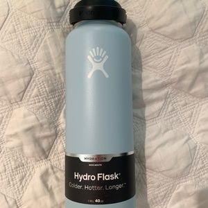 Hydro flask 40oz Sky blue